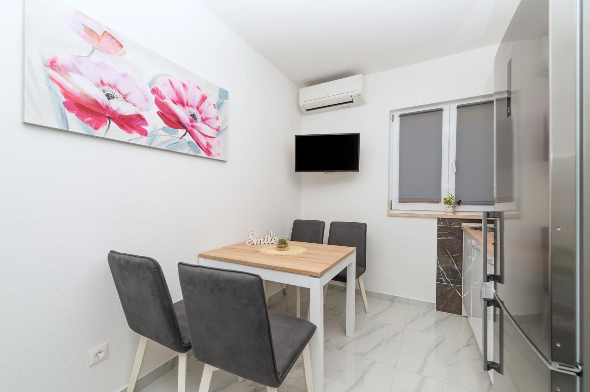 Apartmants Sestic ทูแชพี ภายนอก รูปภาพ