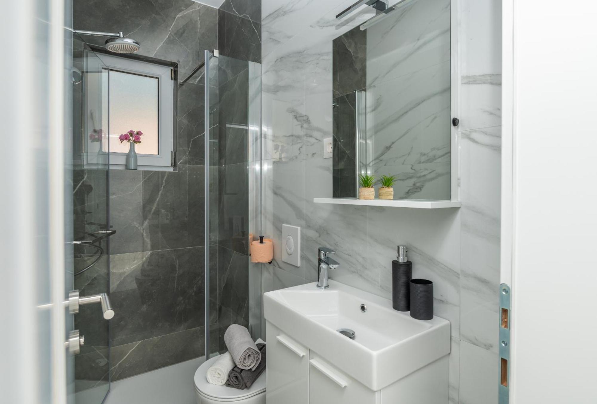 Apartmants Sestic ทูแชพี ภายนอก รูปภาพ