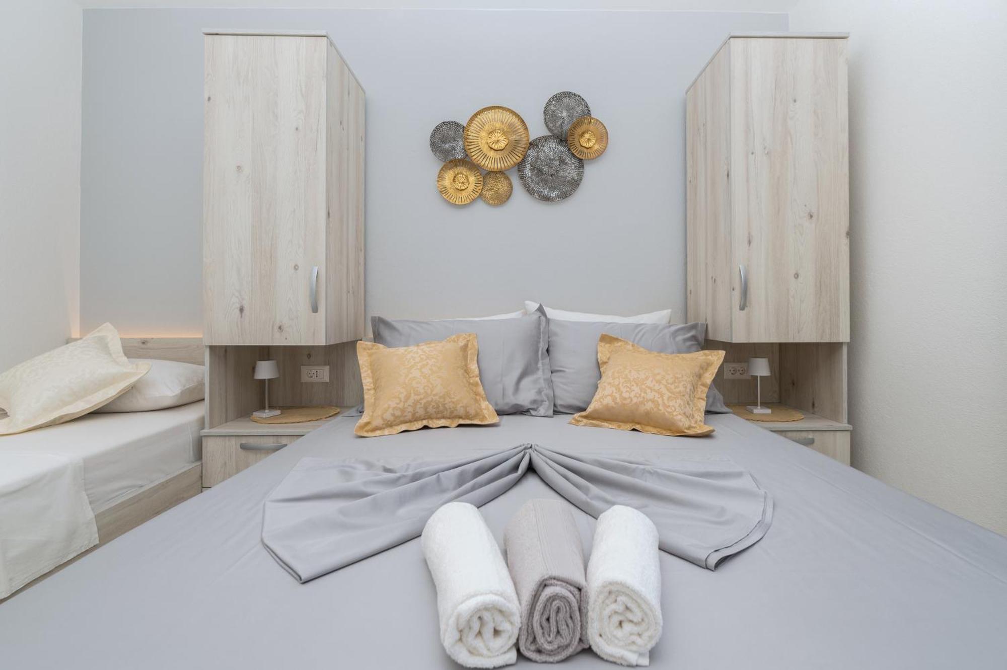 Apartmants Sestic ทูแชพี ภายนอก รูปภาพ