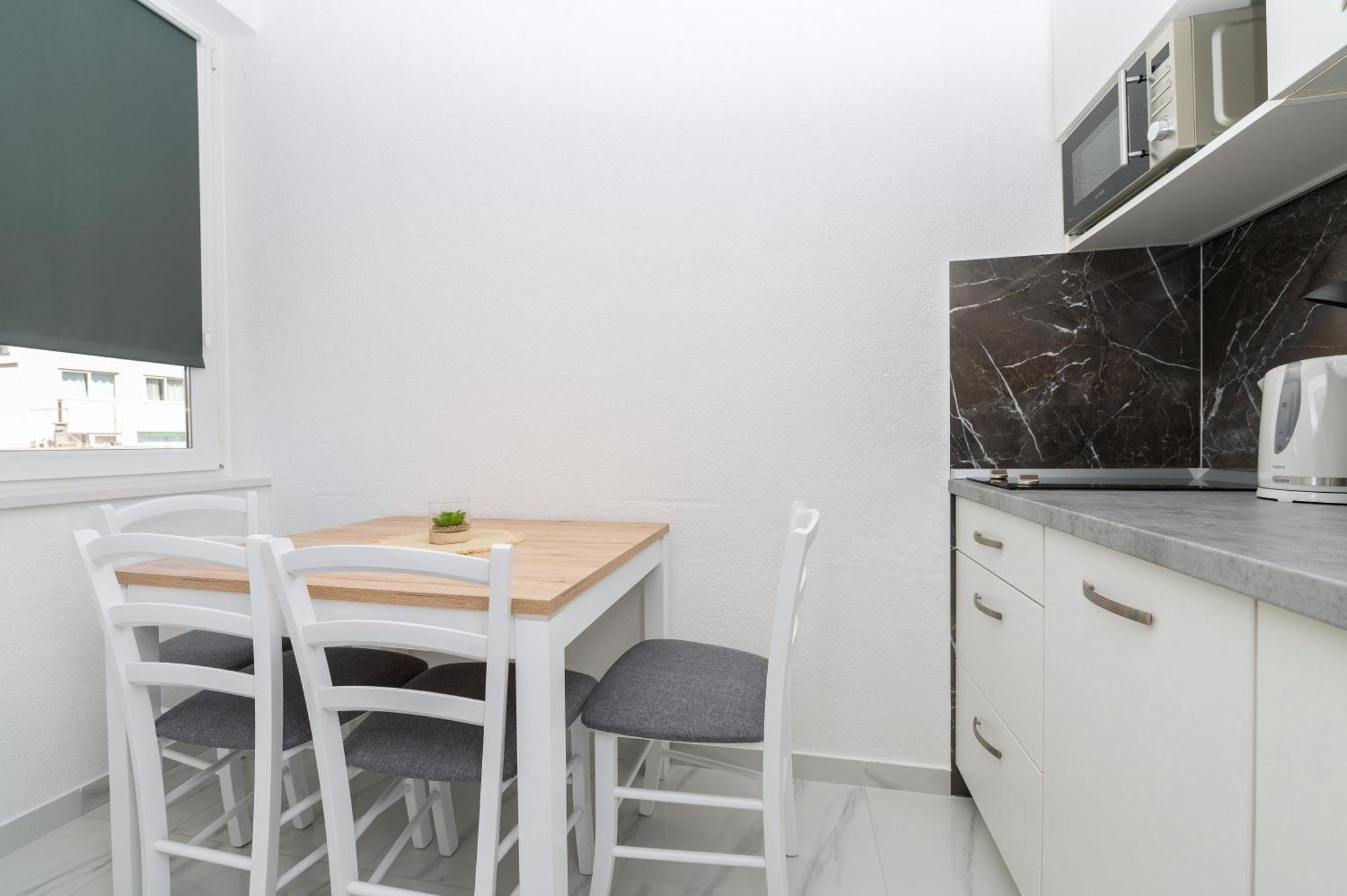Apartmants Sestic ทูแชพี ภายนอก รูปภาพ