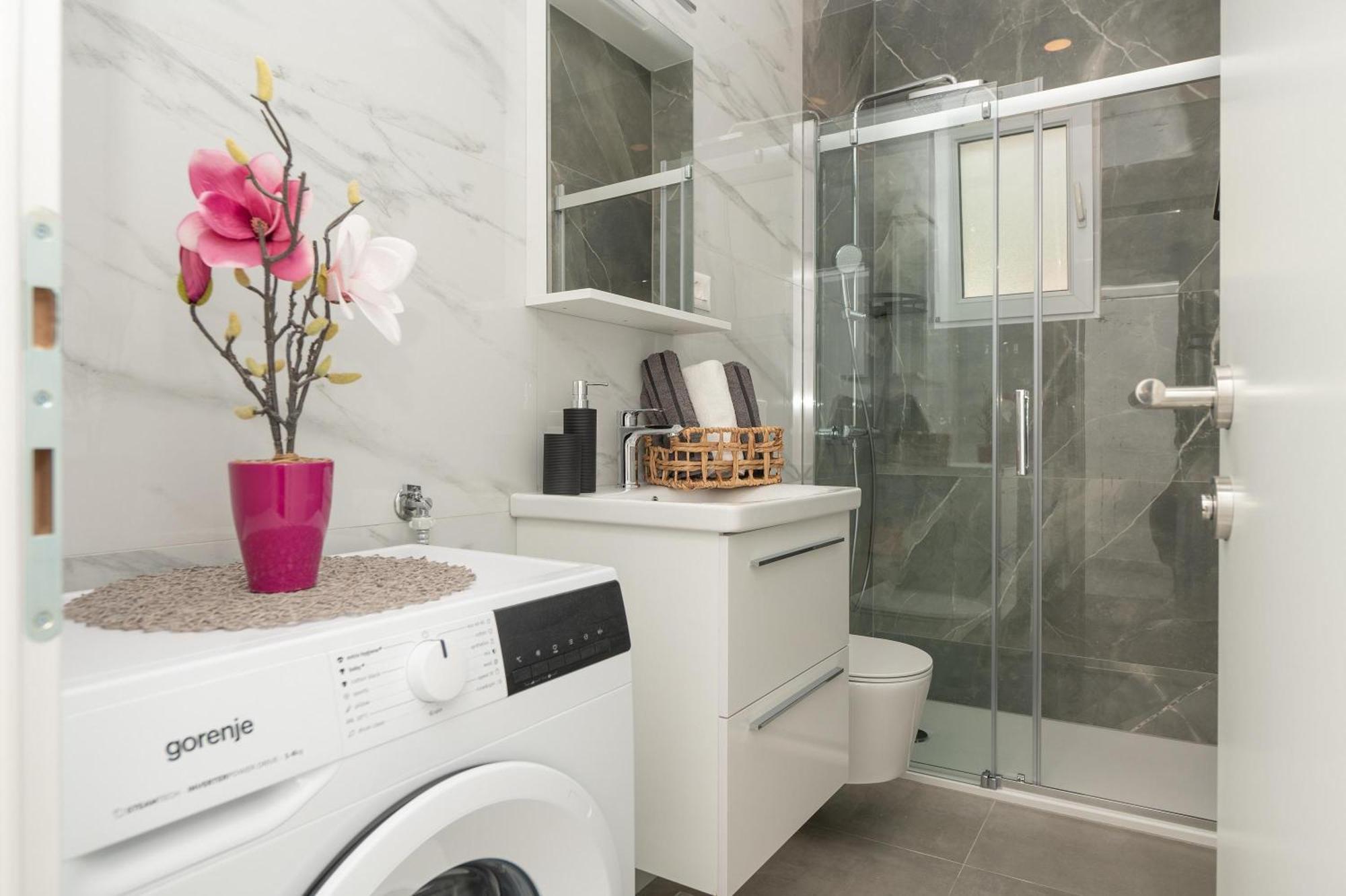 Apartmants Sestic ทูแชพี ภายนอก รูปภาพ