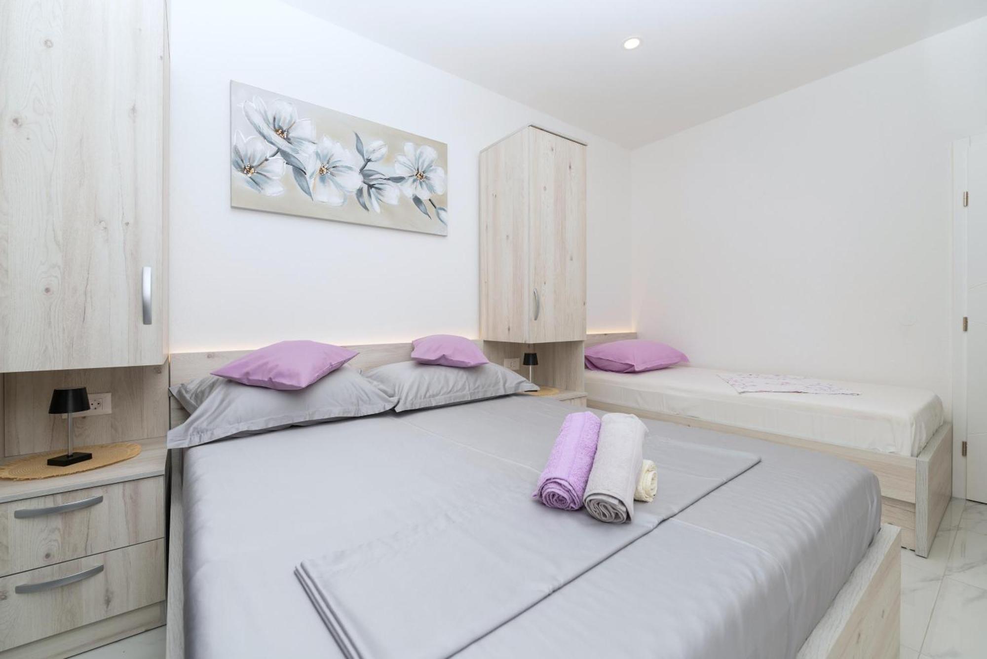 Apartmants Sestic ทูแชพี ภายนอก รูปภาพ